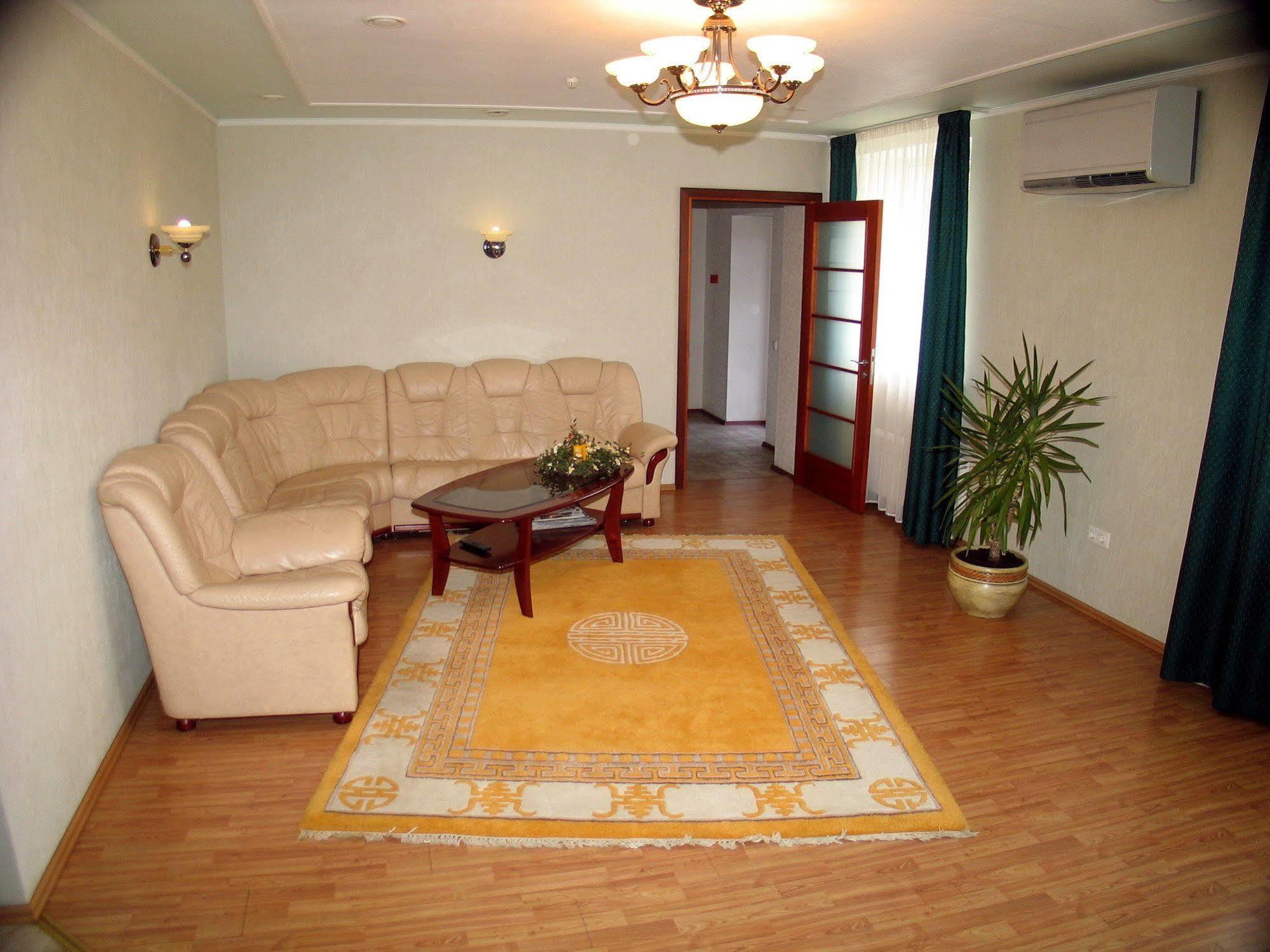 Hotel Duets Daugavpils Exterior foto